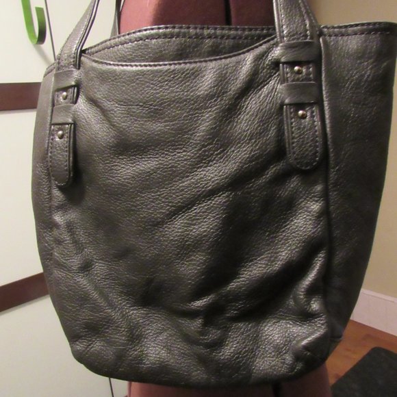 THESAK LADIES GENUINE LEATHER SHOULDER BAG. BLACK. 13 X 12 X 3 INCHES. - Picture 5 of 9